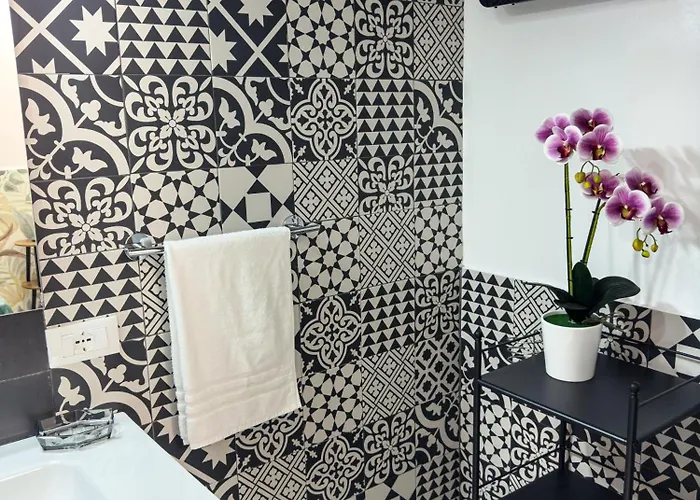 Apartment Lovely In 24 - 26 *